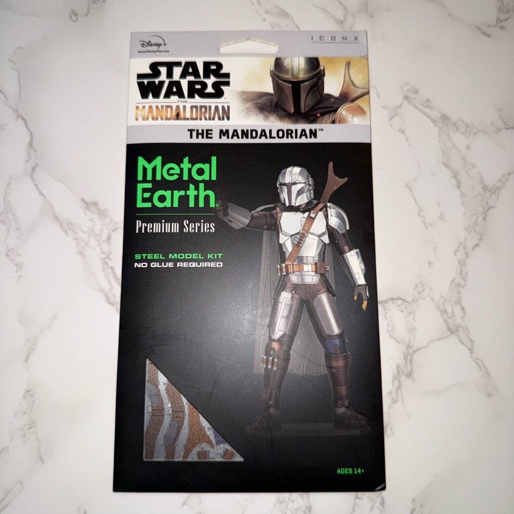 Star Wars Mandalorian Metal Earth Model Kit
